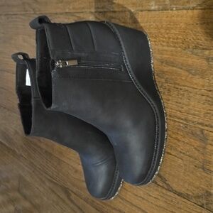 Toms Raven Wedge Boot